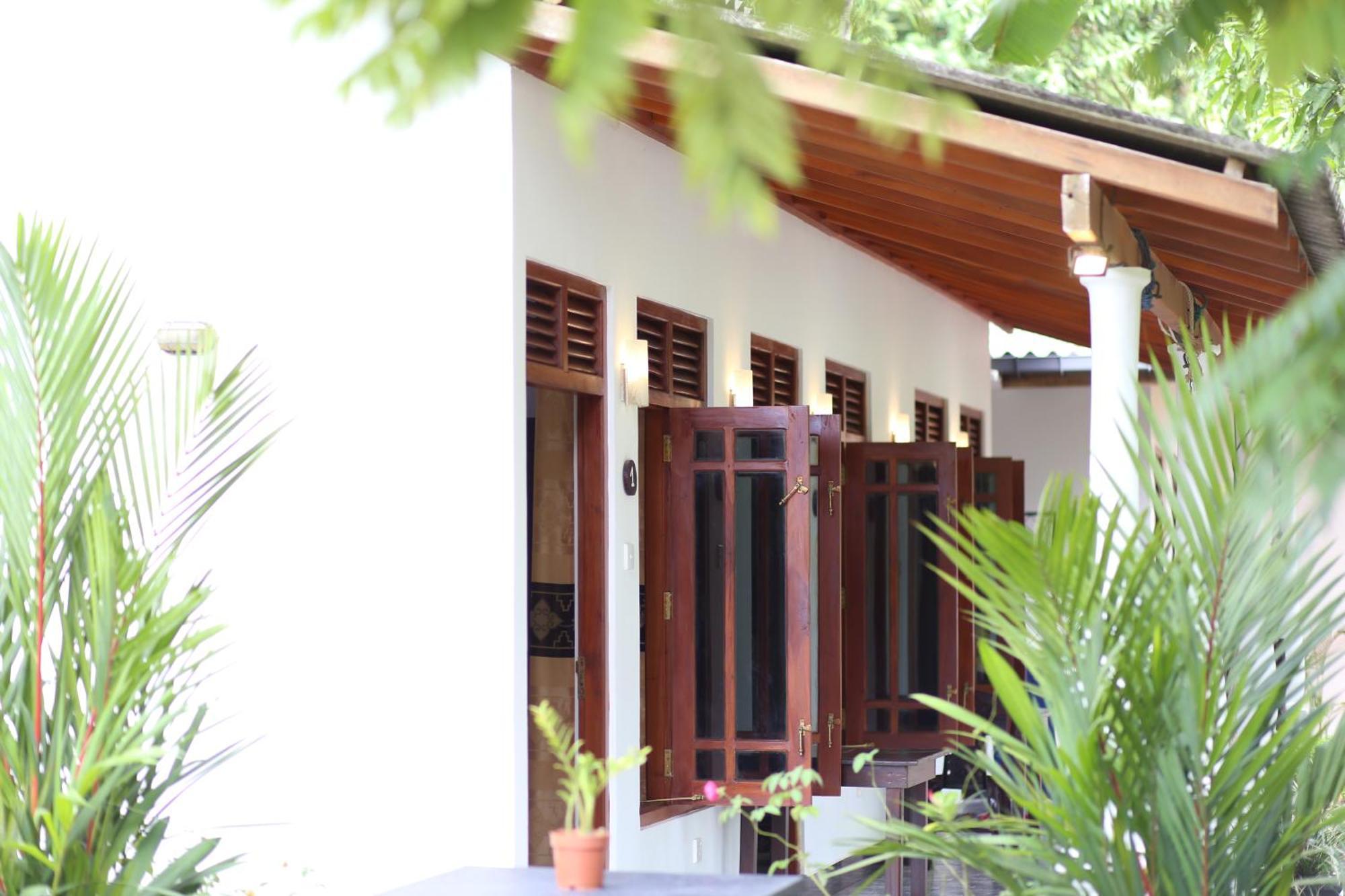 Bakery Family Guest House Mirissa Exterior photo